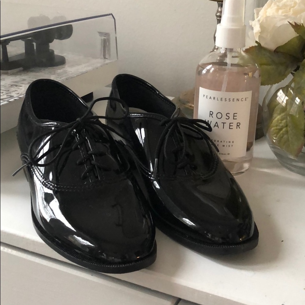 American App Never worn patent leather  size 6